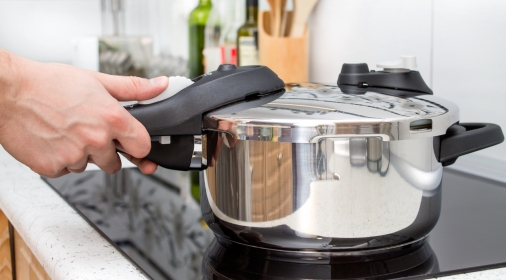 High pressure aluminum cooking pot with safety cover